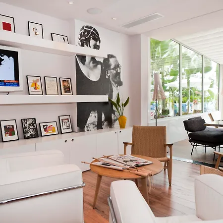 Victoria Hotel 4*
